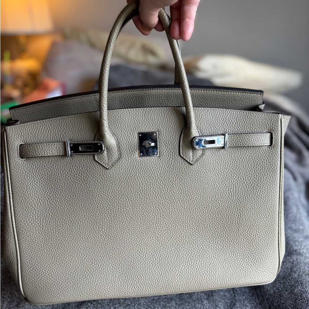 Elegant Tan Tote Bag - Picture 5 of 9
